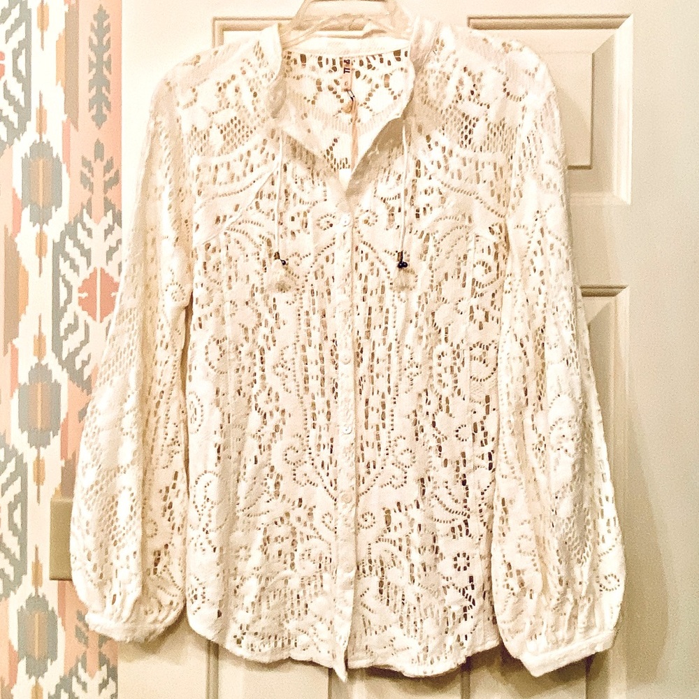 🌺🎉HP🎉🌺 NWT Spell & The Gypsy White Dove Fleetwood Lace Blouse - Picture 8 of 16